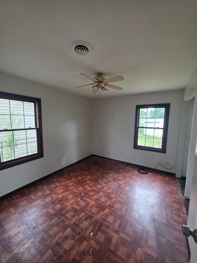 Building Photo - Nice 3BD/1BA