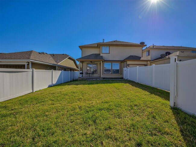Building Photo - 120 Gila Cliff Dr