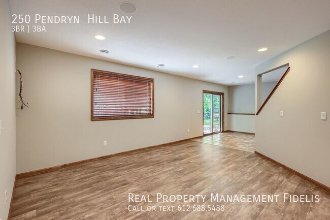 Building Photo - Fantastic 3 Bed, 3 Bath Home in Woodbury. ...