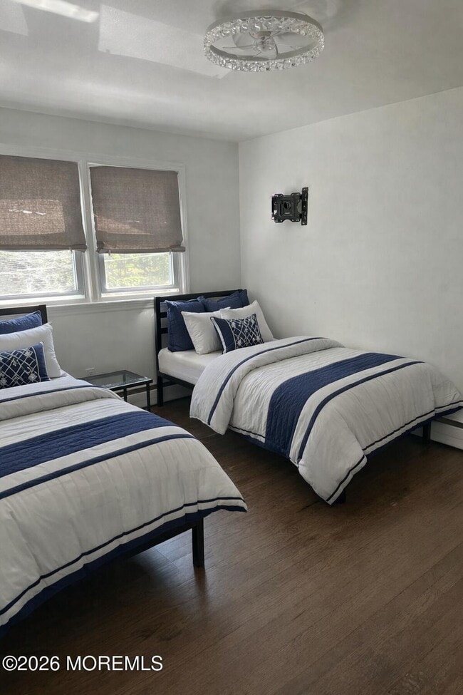 Building Photo - 507 Elizabeth St