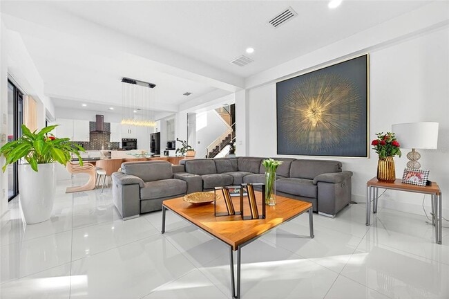 Building Photo - 10613 Mobberley Cir