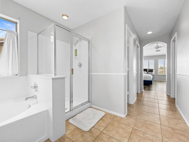 Building Photo - 4613 E Tumbleweed Dr