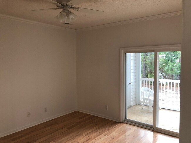 Building Photo - Spacious 3BR/2BA Condo Near North Myrtle B...