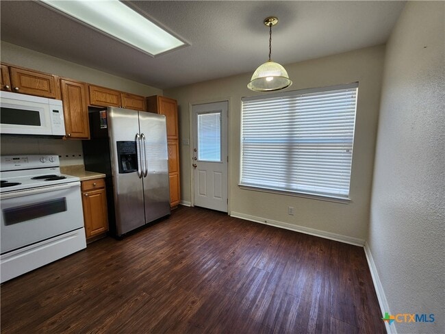 Building Photo - 249 Glenbrook Dr