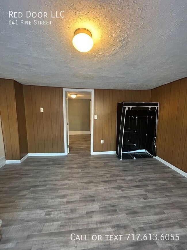 Building Photo - 641 Pine St