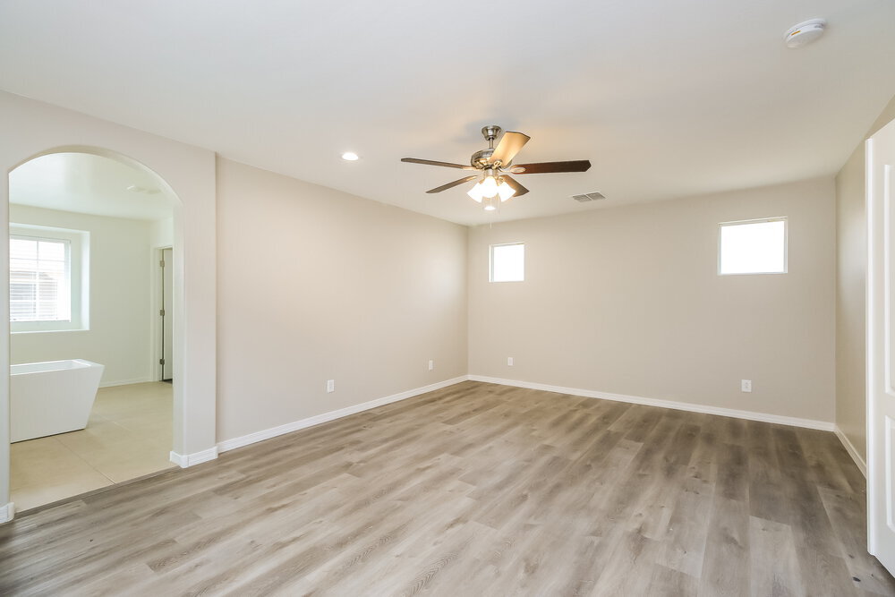 Building Photo - 1088 S Agnes Ln