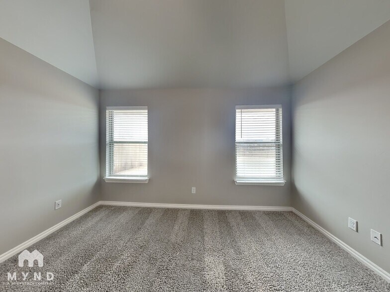 Building Photo - 10825 NW 8th St