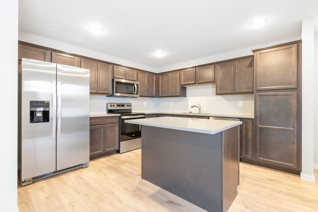 Primary Photo - 127 Axlewood Dr