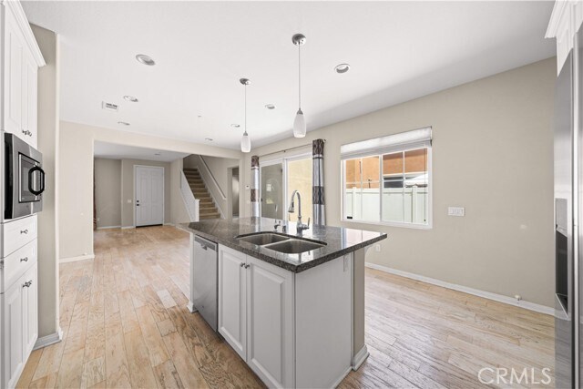 Building Photo - 352 Golden Bear Ln