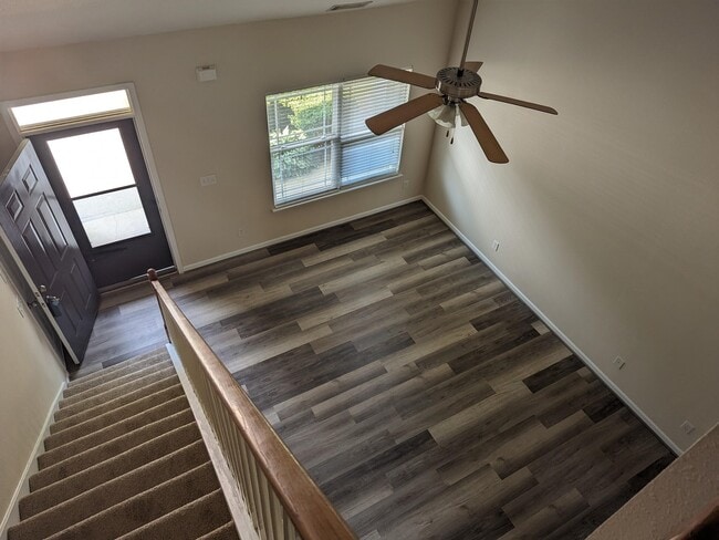 Building Photo - 155 Oakmont Dr