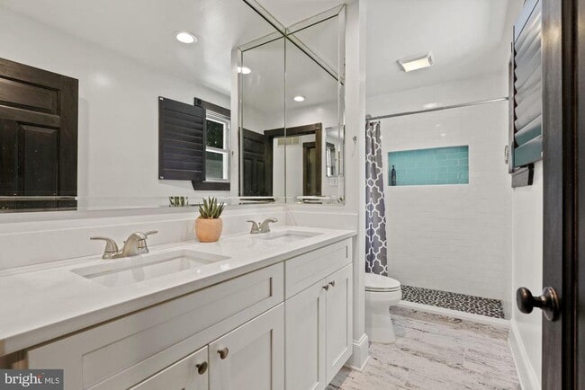 Building Photo - 2730 Oak Valley Dr