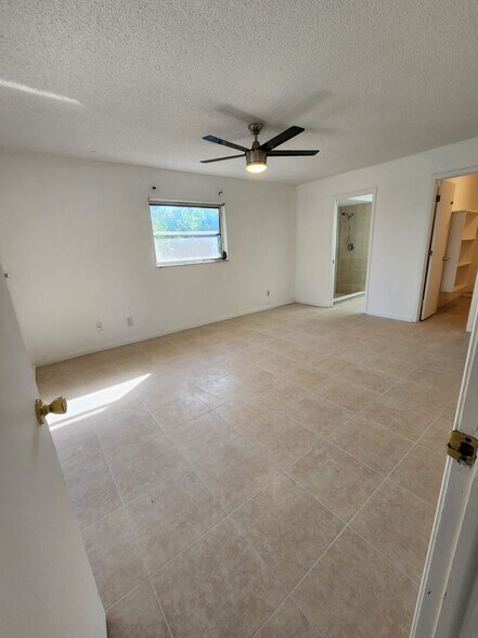 Building Photo - 2332 Achilles St