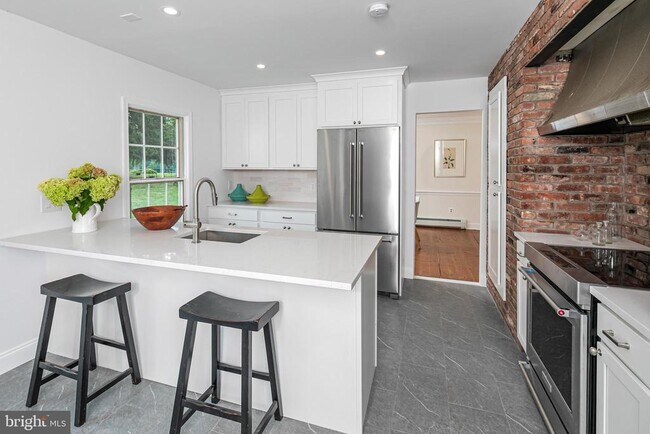 Building Photo - 3051 Lawrenceville Rd