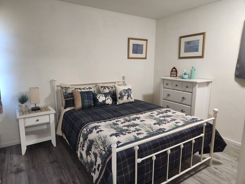 Building Photo - 20719 Ponderosa Way