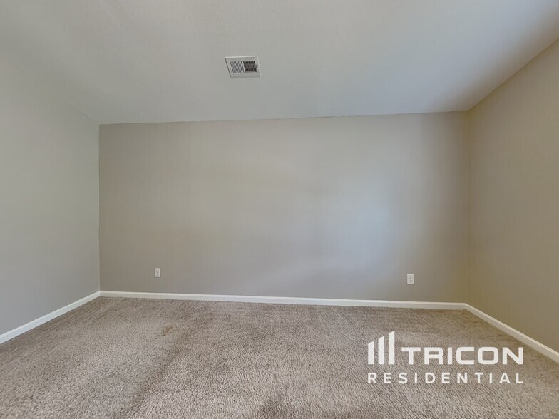 Building Photo - 908 Joselynn Drive