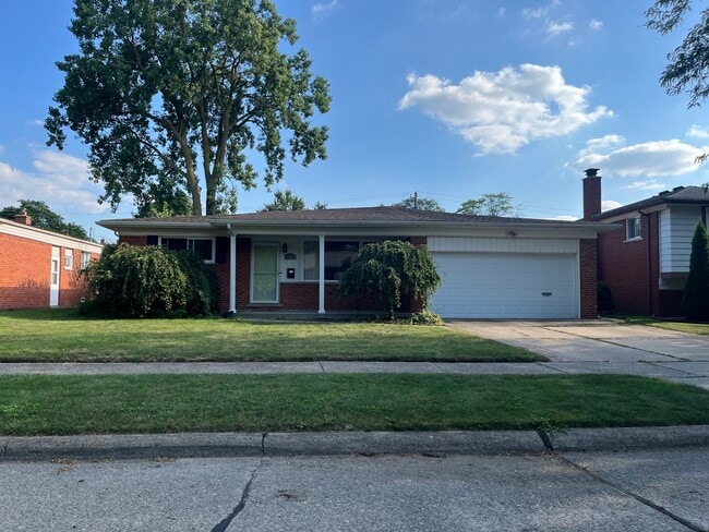 Primary Photo - 31049 Grennada St