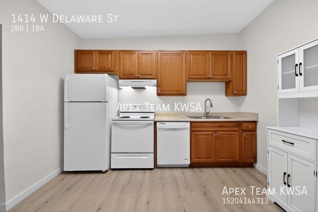 Building Photo - 1414 W Delaware St