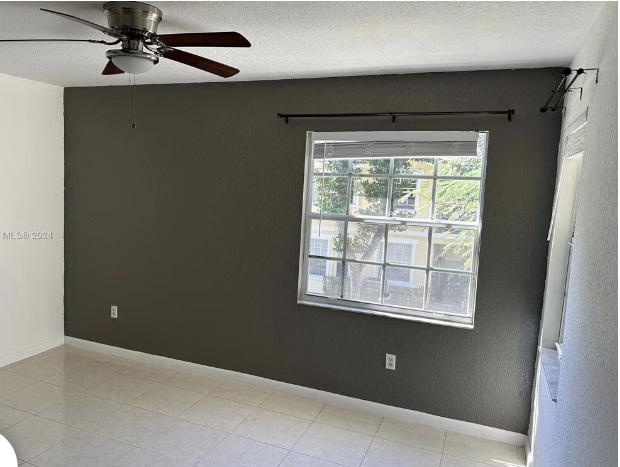 Building Photo - 811 Belmont Ln