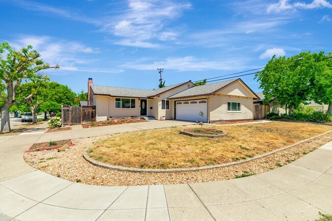 Building Photo - Move-In Ready Cambrian Gem – New Appliances and many upgrades!