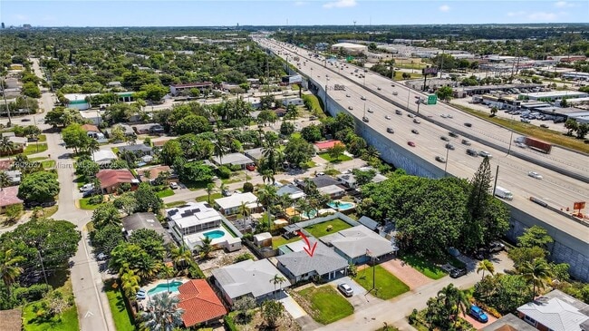 Building Photo - 554 NW 46th St