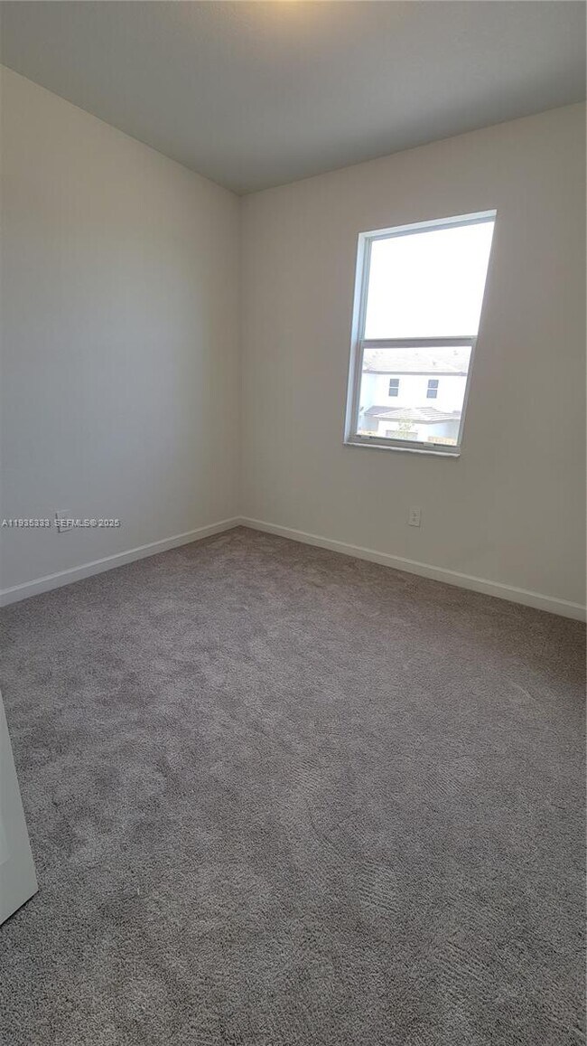 Building Photo - 26430 SW 148th Ct