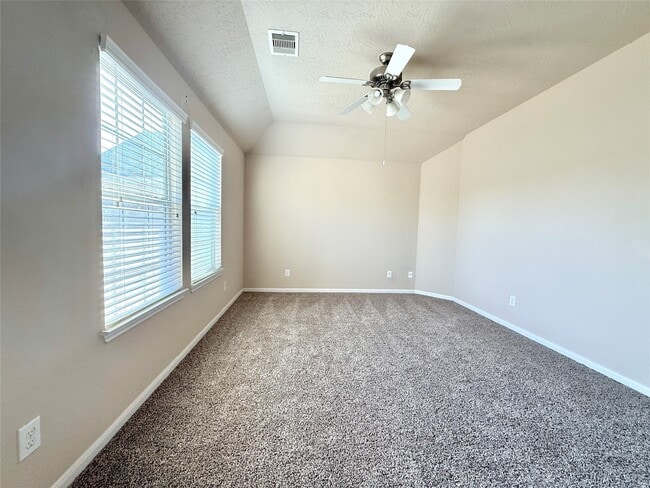 Building Photo - 2042 Nichole Woods Dr