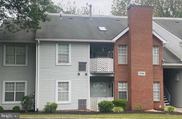 Building Photo - 901 Diamond Dr
