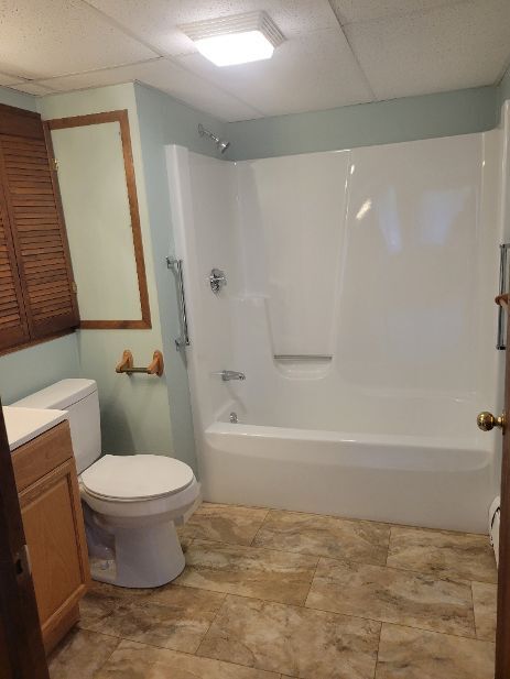 Building Photo - 23 Pinecroft Ave