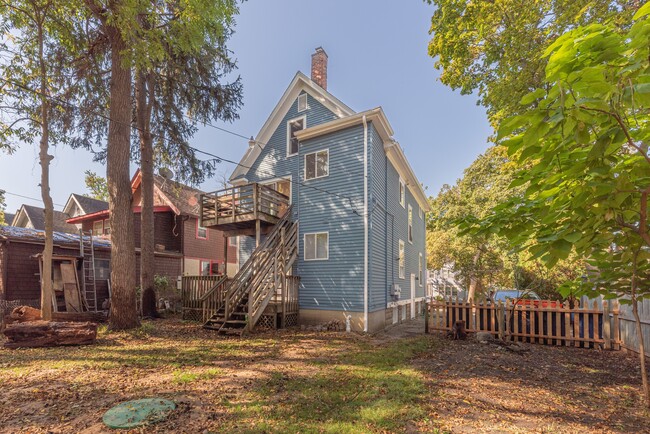 Building Photo - 1031 S Forest Ave