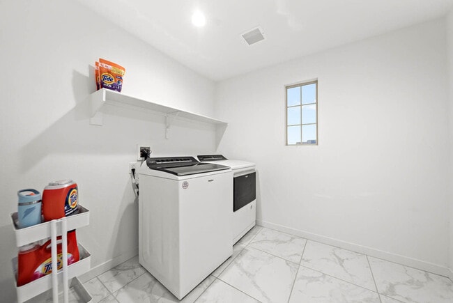 Building Photo - 29963 Blueridge Ct