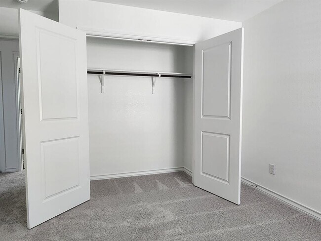 Building Photo - 202 Doodle Ln