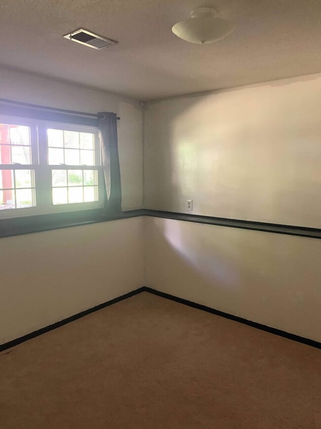 Bedroom 2 - 11656 54th St NE