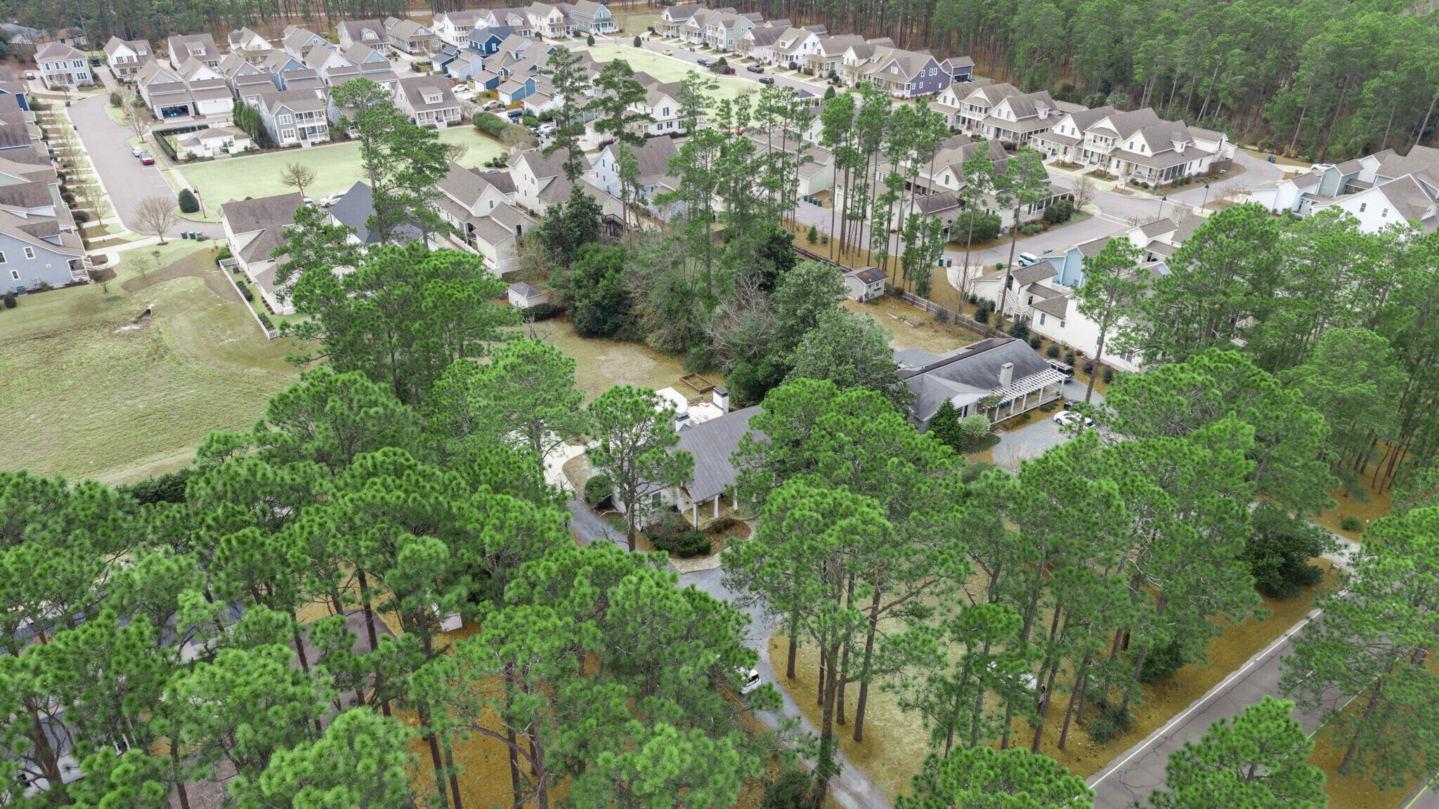 Building Photo - 2050 Midland Rd