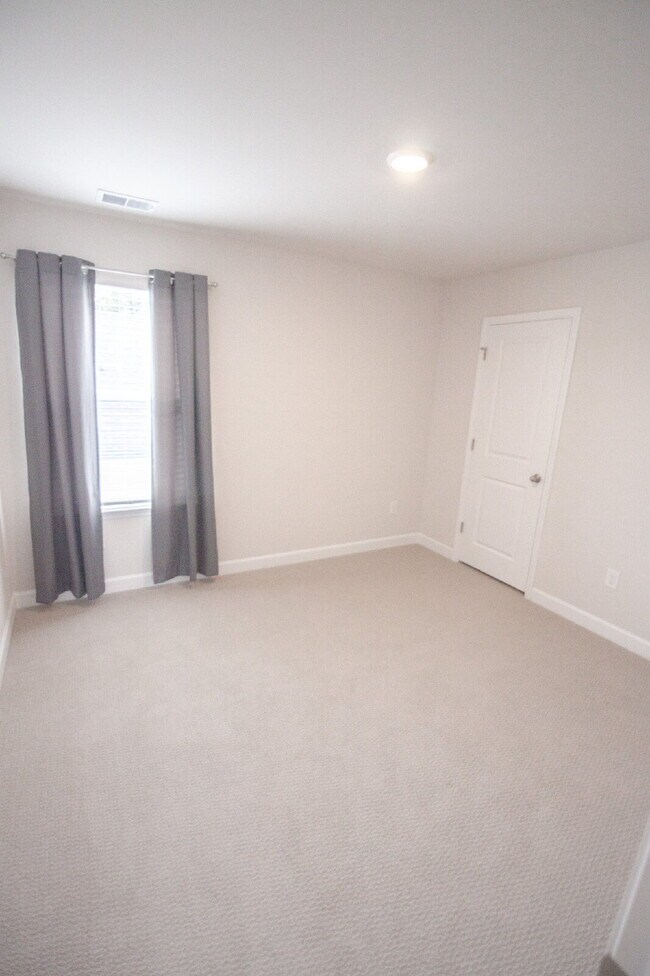 Building Photo - Fully Fenced 5bd SFH in Carolina Forest