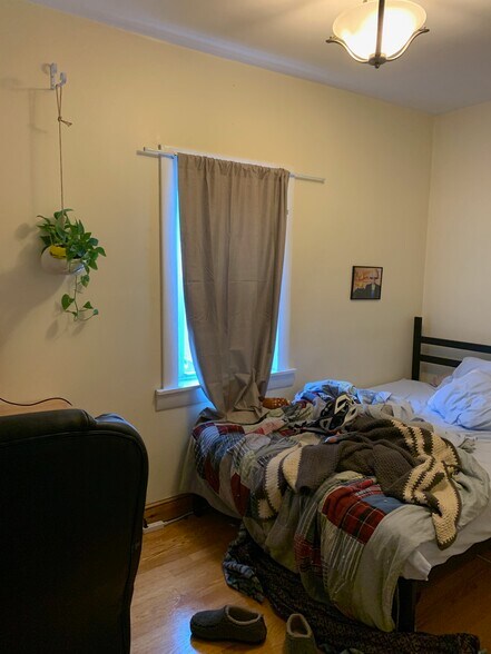 Building Photo - 345 Market St