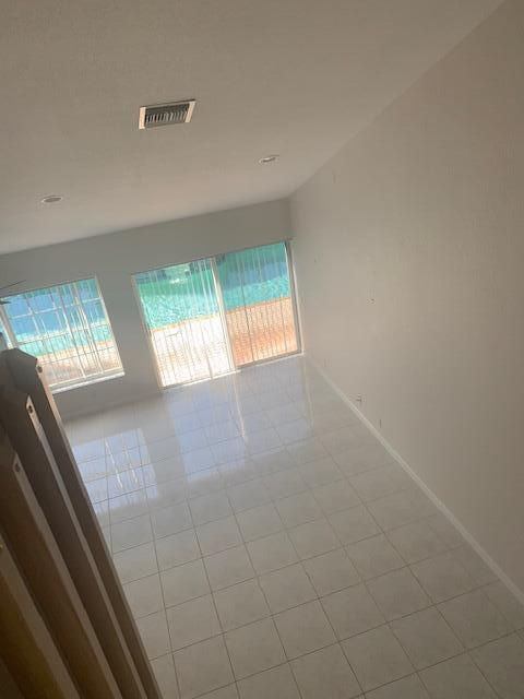 Building Photo - 6861 Cobia Cir