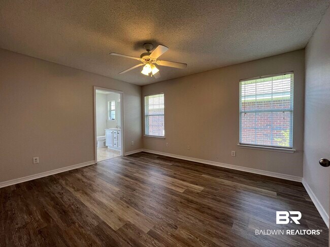 Building Photo - 154 Cypress Ln