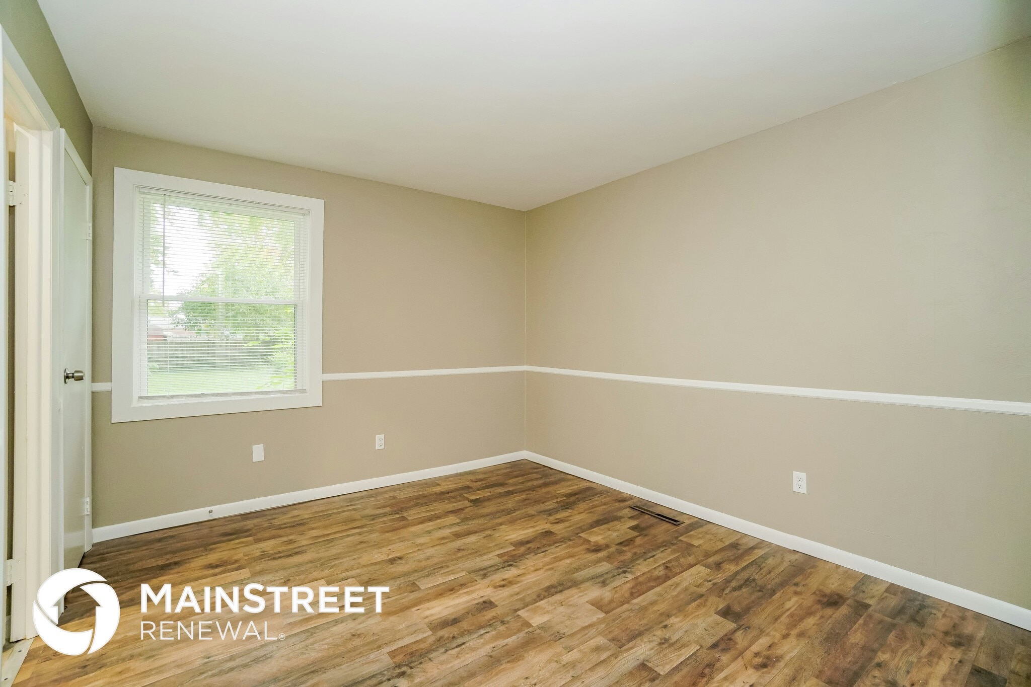 Building Photo - 1570 Wilton Dr