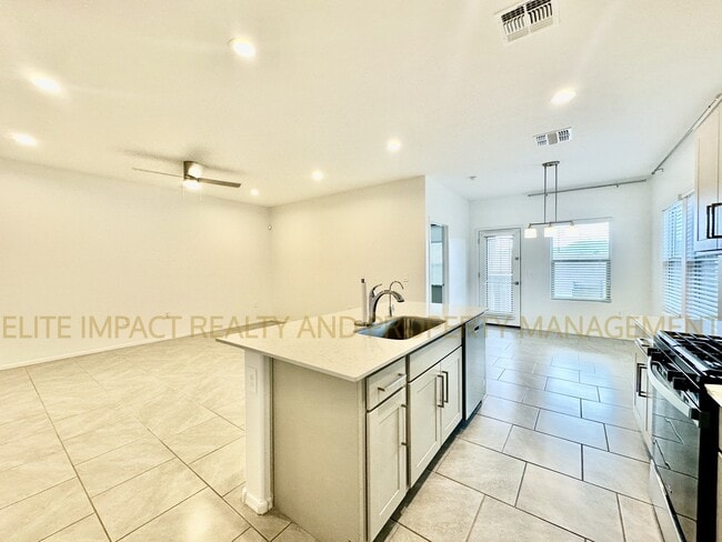 Building Photo - 3541 N Kellen Cyn Ct