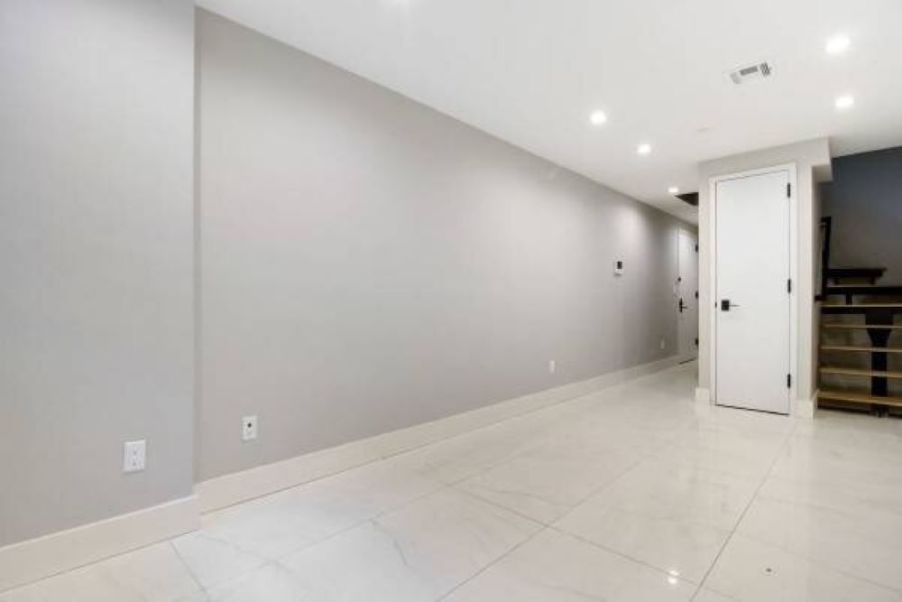 Building Photo - 202 Clifton Pl