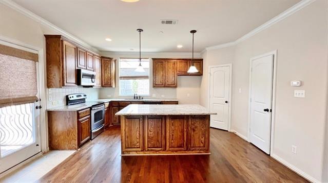Building Photo - 2500 Rockbrook Dr