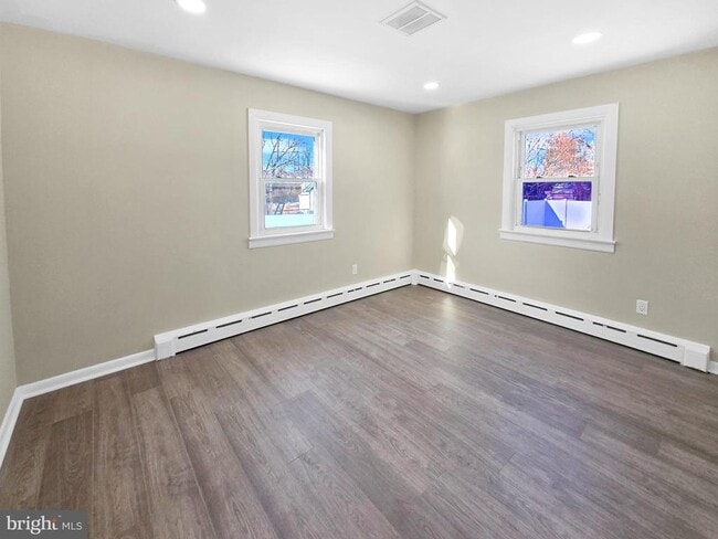 Building Photo - 120 3rd