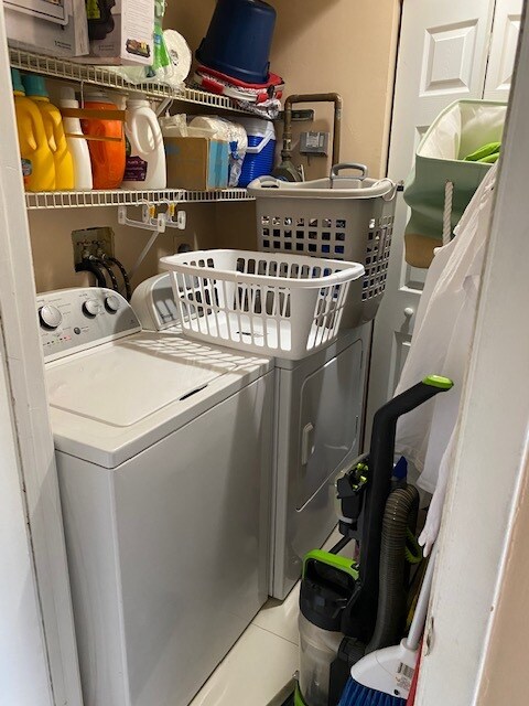 Building Photo - 8891 Wiles Rd