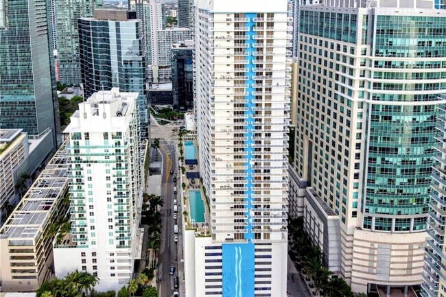 Building Photo - 1200 Brickell Bay Dr