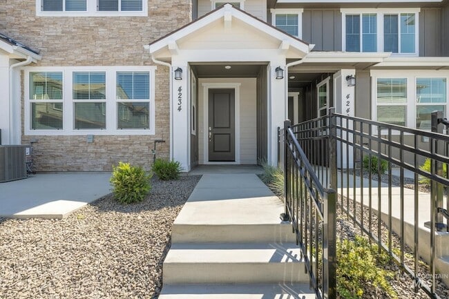 Building Photo - 4234 W Cirrus Ln