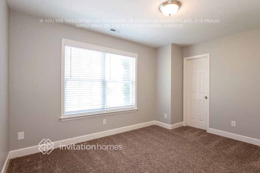 Building Photo - 2713 Black Cherry Dr