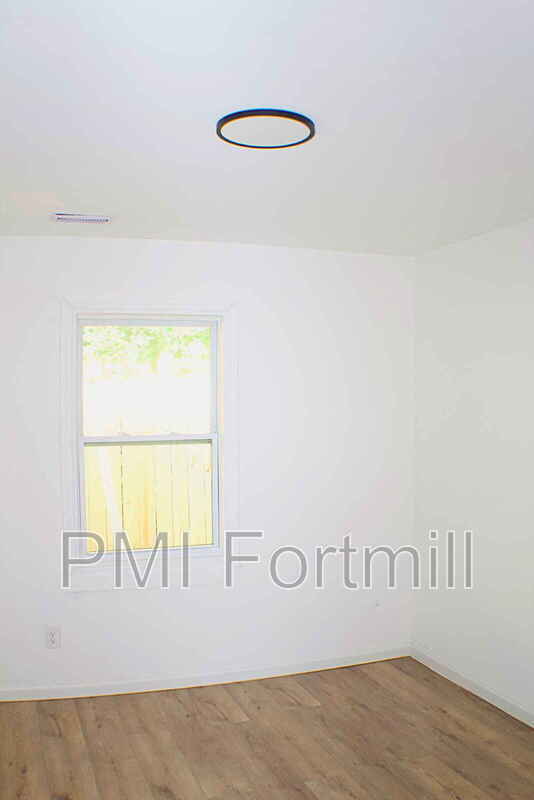 Building Photo - 205A Friedheim St