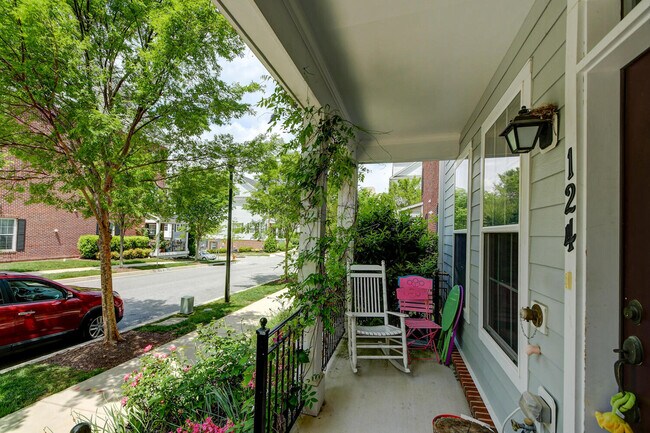 Building Photo - 124 Meridian Ln