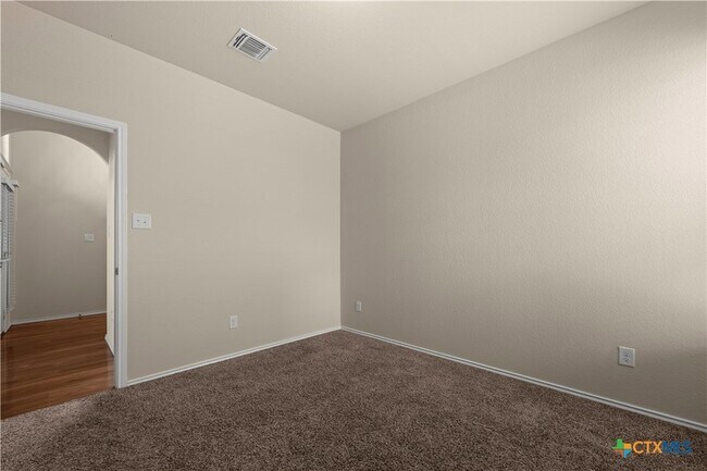 Building Photo - 2610 Bargello St