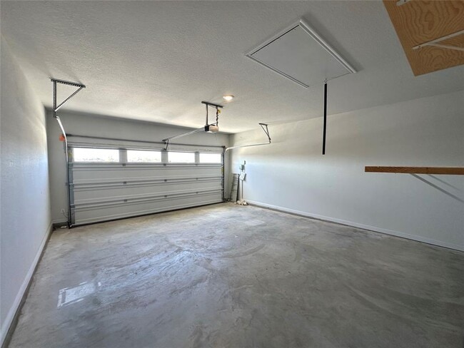 Building Photo - 8404 Skytex St